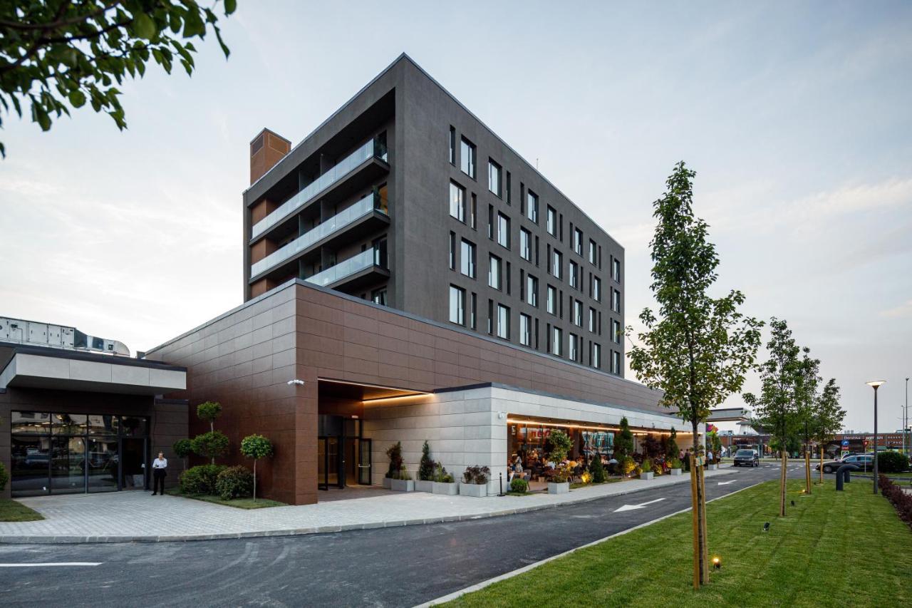 Qosmo Brasov Hotel Экстерьер фото