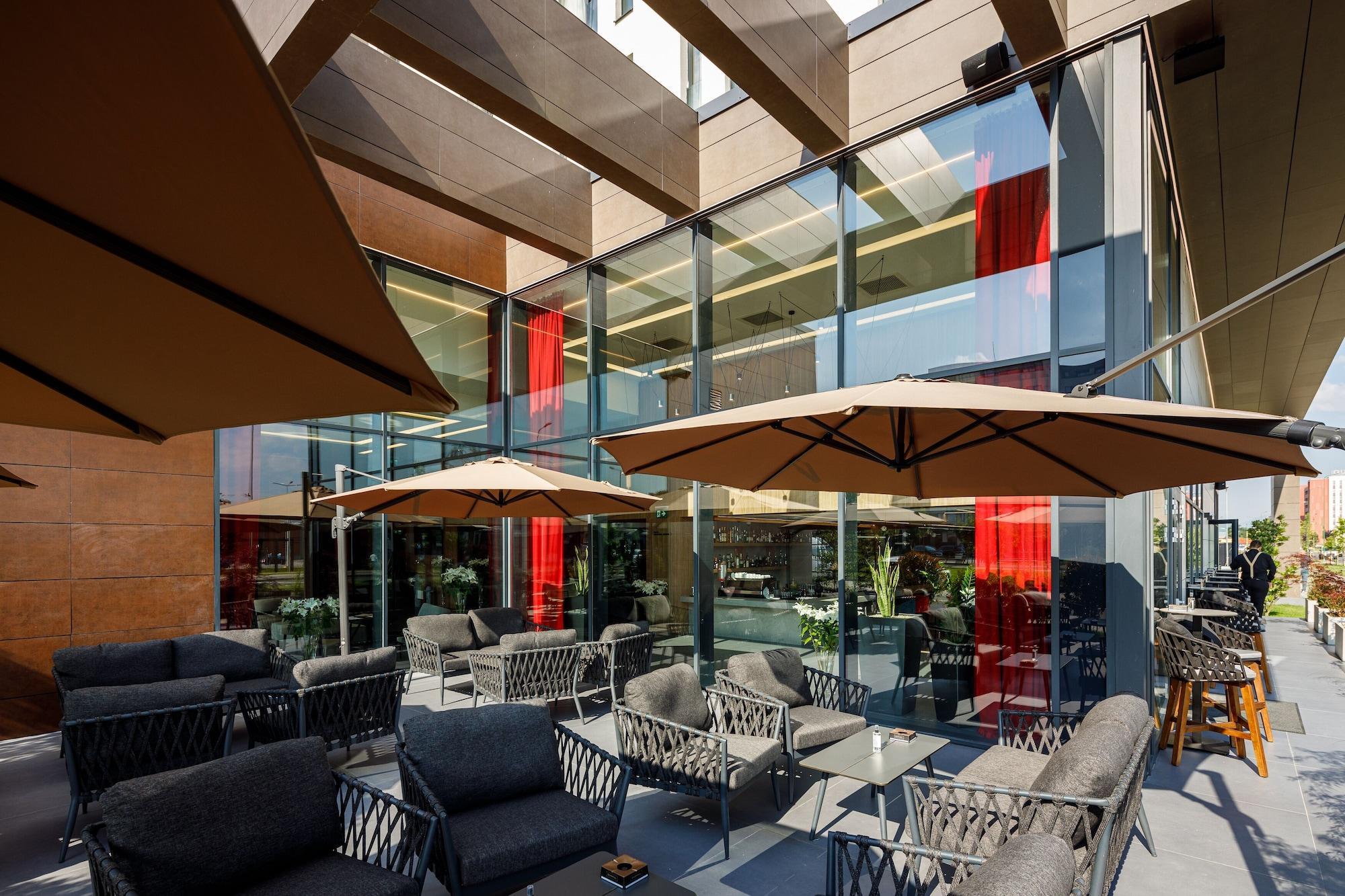 Qosmo Brasov Hotel Экстерьер фото