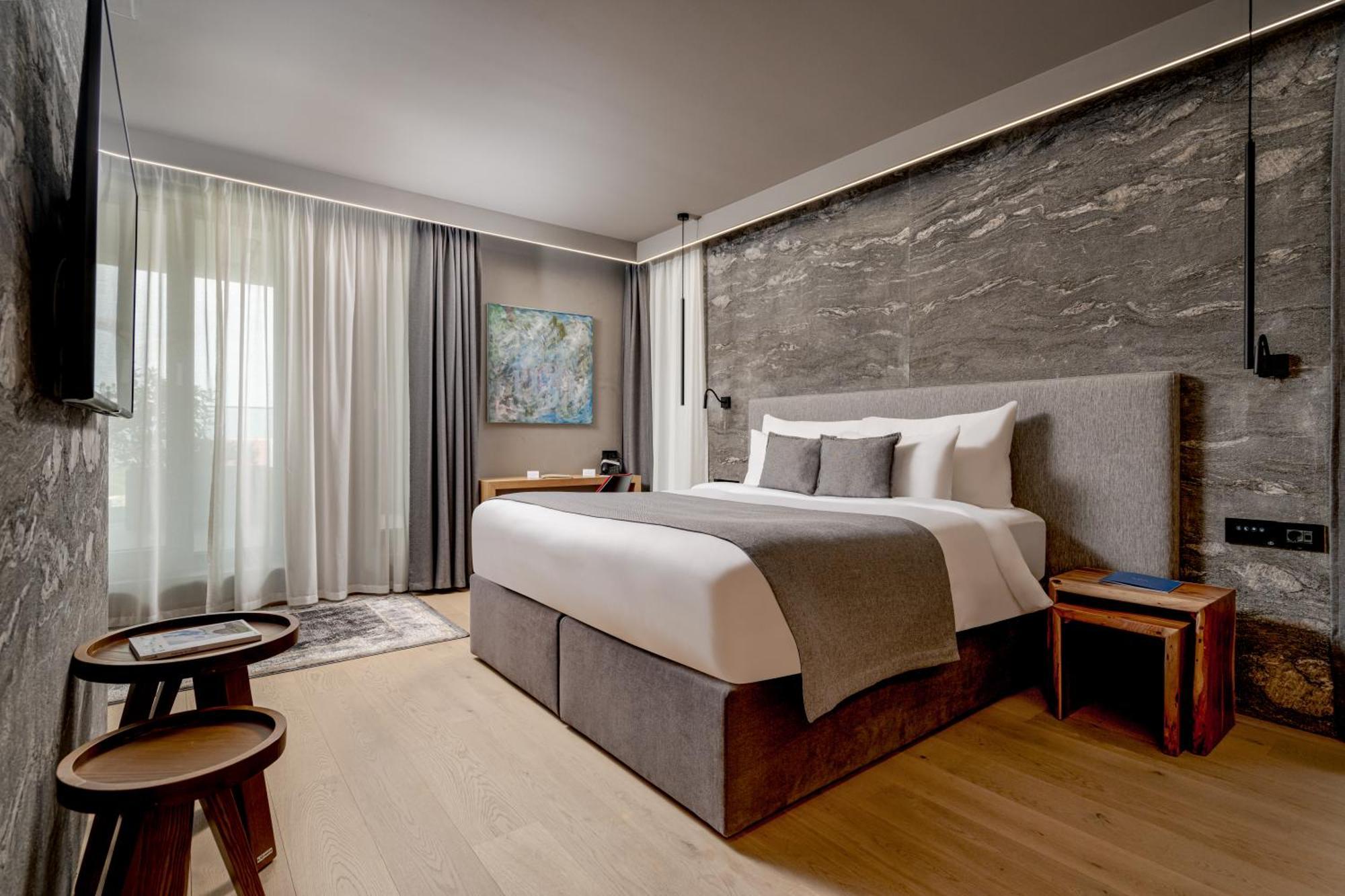 Qosmo Brasov Hotel Экстерьер фото