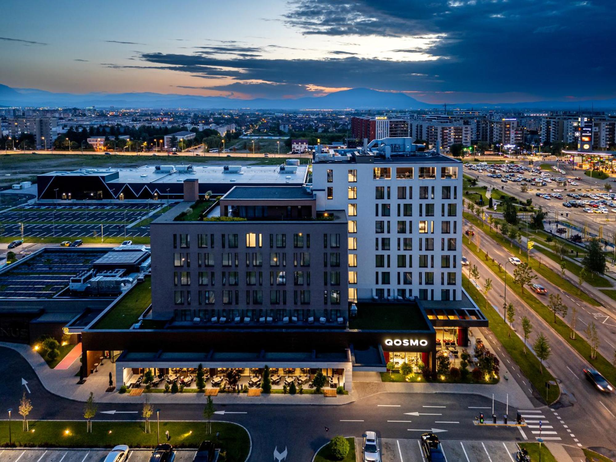 Qosmo Brasov Hotel Экстерьер фото